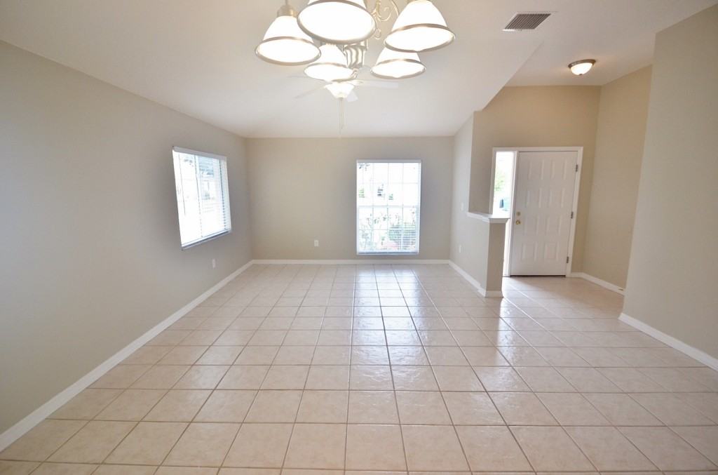 25740 Aldus Dr - Photo 3 of 6