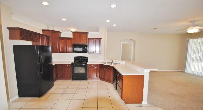 16000 Arrowhead Trail - Photo 2 of 9