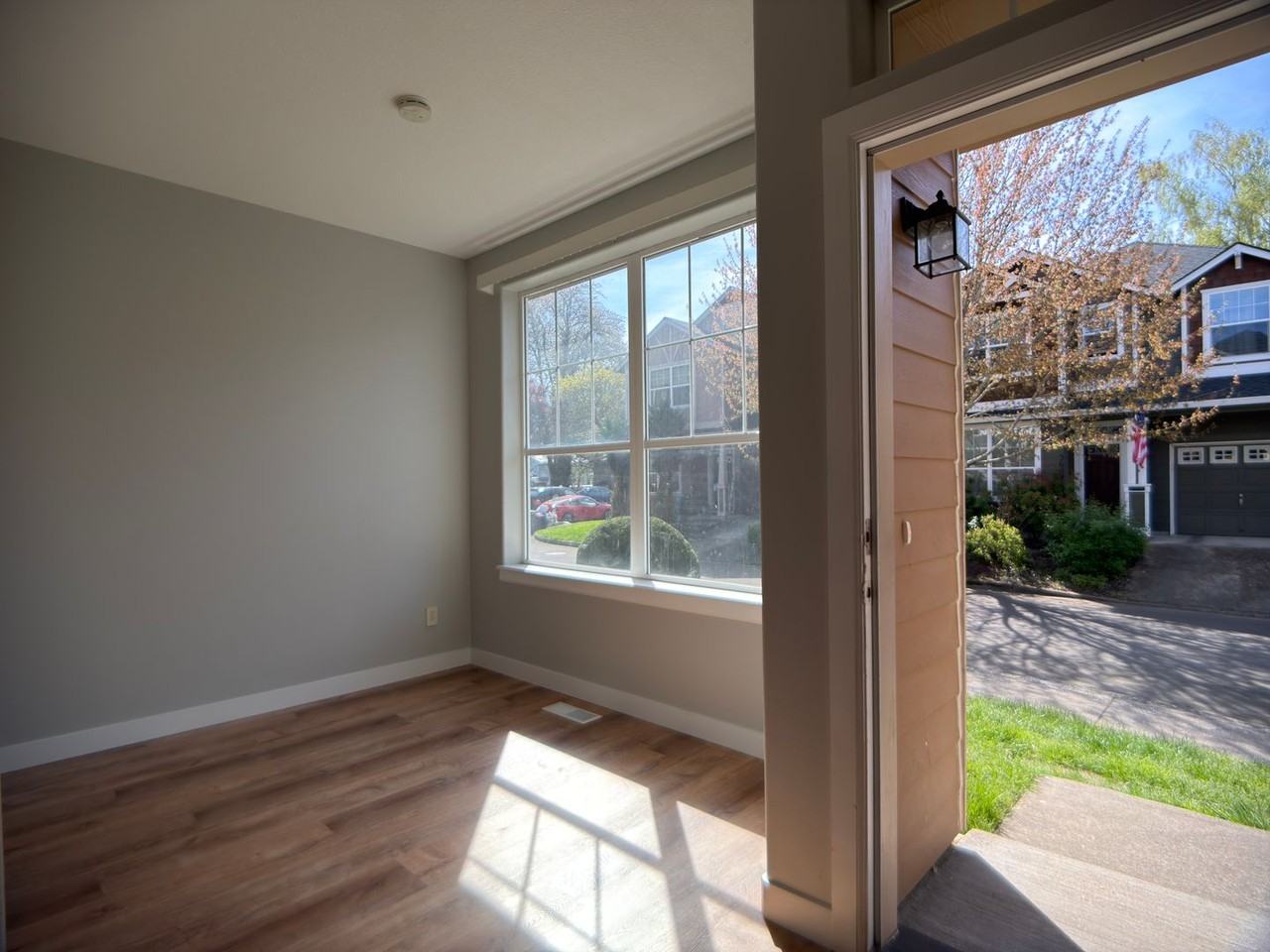 3608 Ne 42nd St - Photo 4 of 24