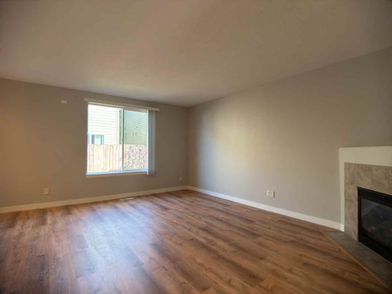 3608 Ne 42nd St - Photo 5 of 24