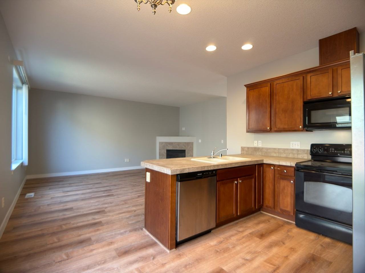 3608 Ne 42nd St - Photo 7 of 23