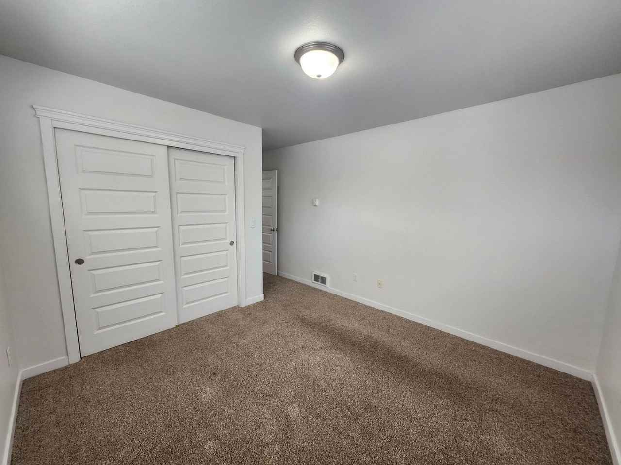 512 Ne Emerson Ave #3 - Photo 6 of 8
