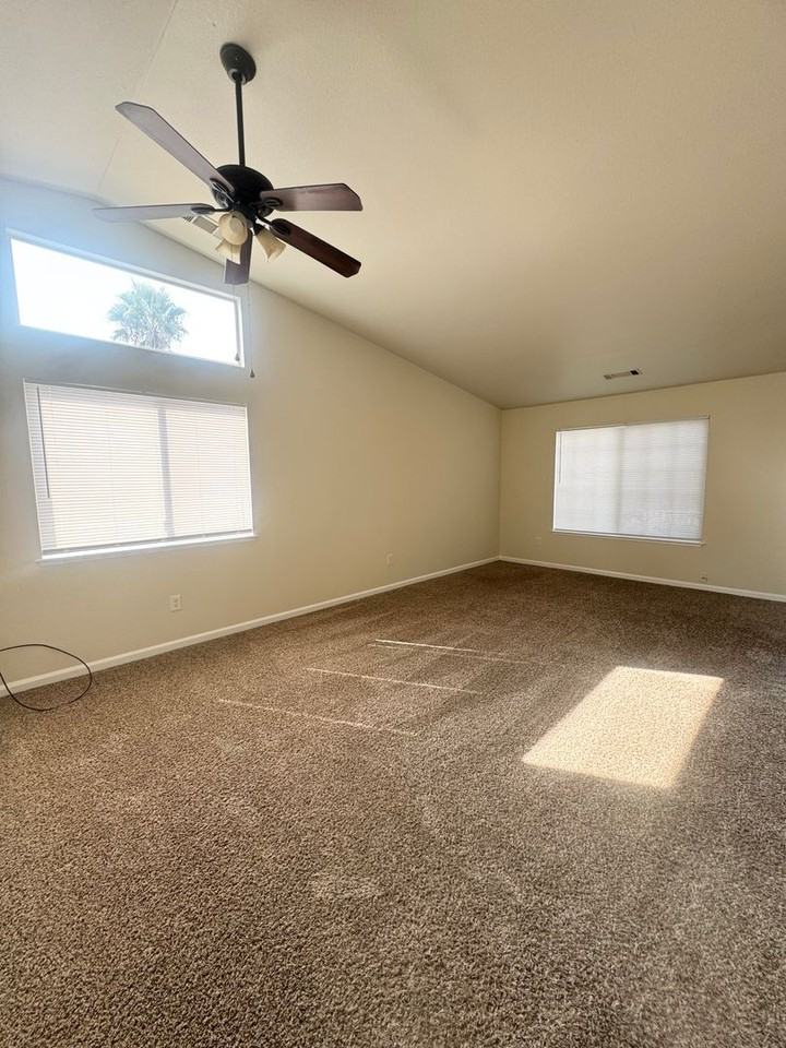 1276 Grouse Dr - Photo 3 of 14