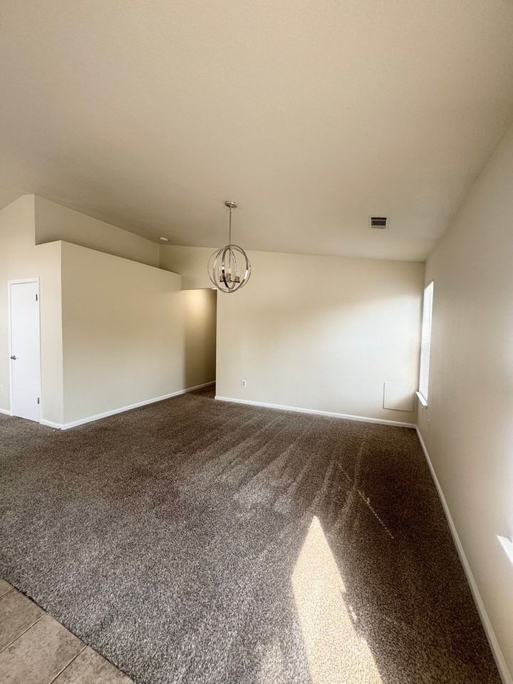 1276 Grouse Dr - Photo 6 of 14