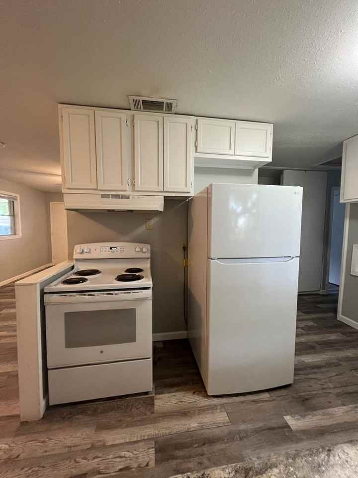 1512 Meadow Dr - Photo 6 of 19