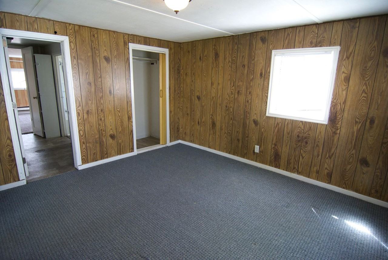 614 E 9th N - Photo 7 of 10