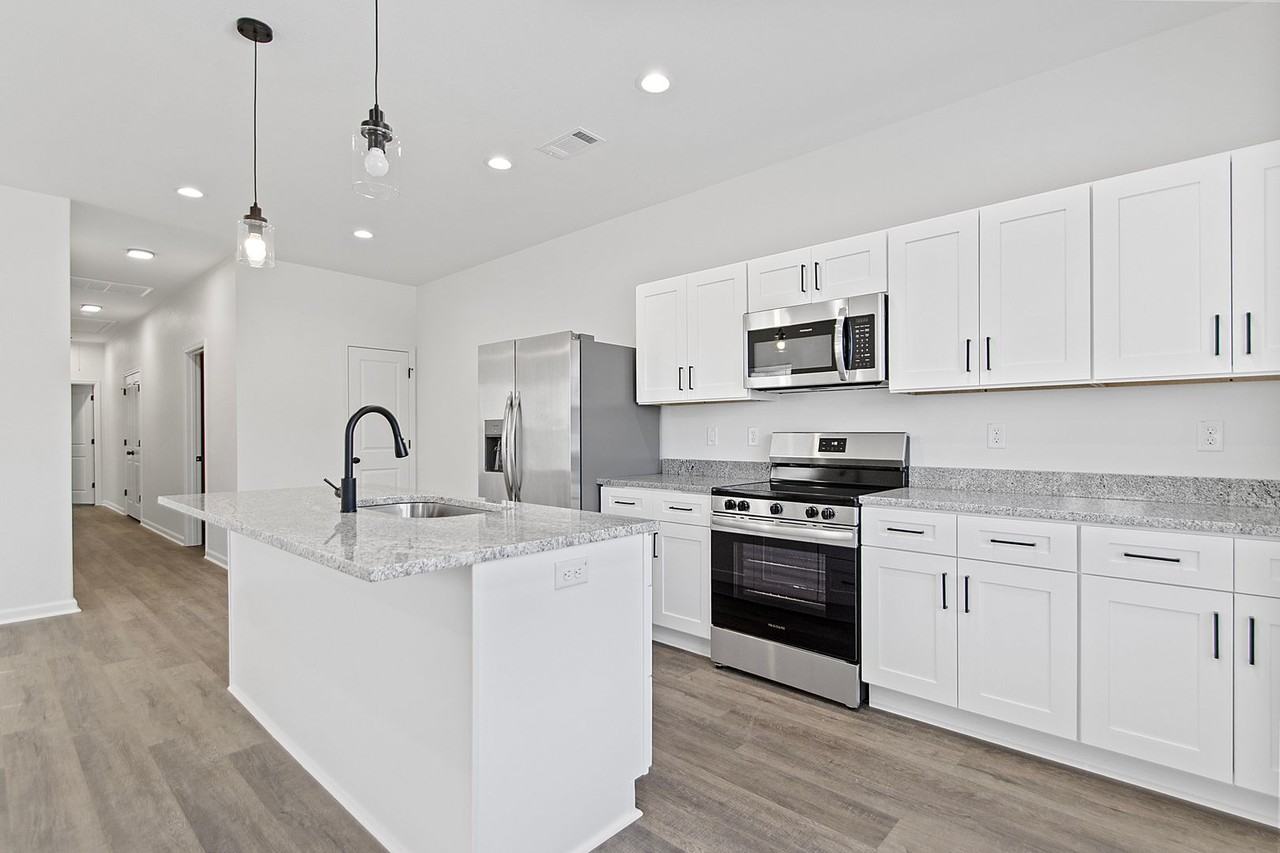 A St - Photo 3 of 41