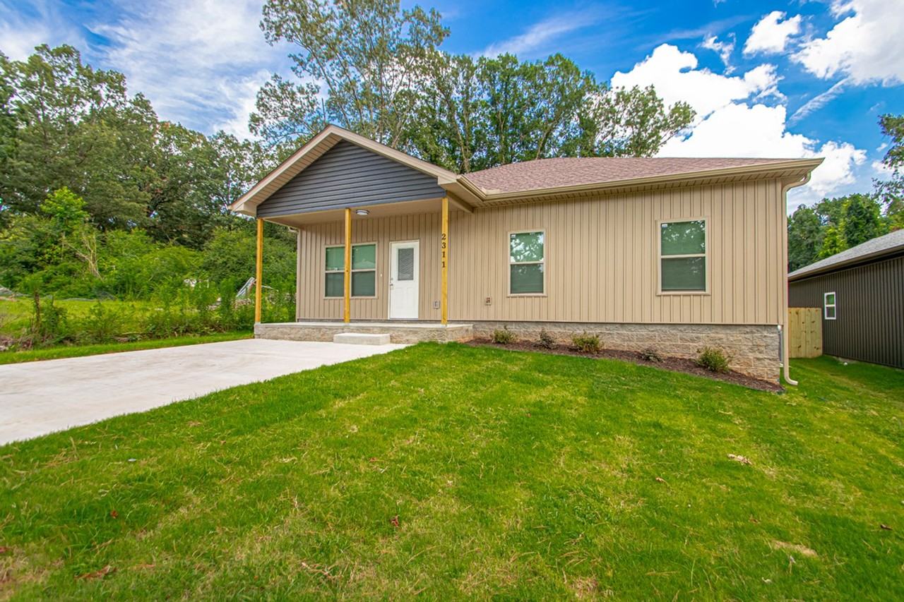2311 Nichols Rd - Photo 4 of 35