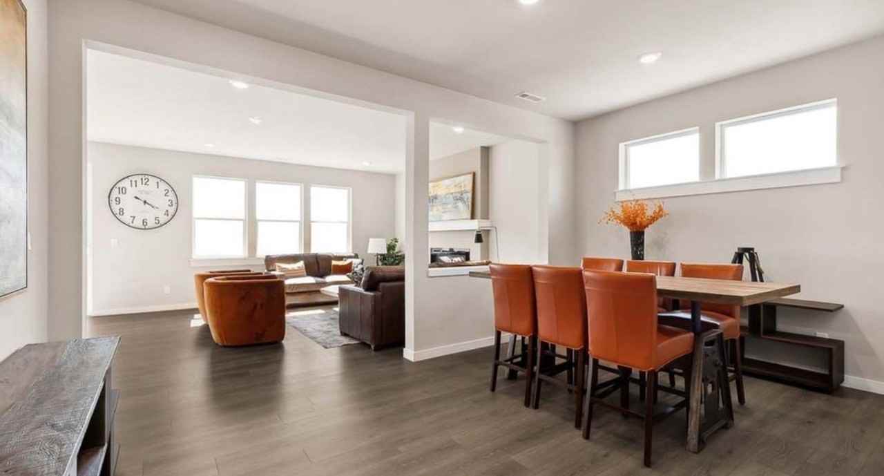 2415 N Leah Ln - Photo 4 of 20