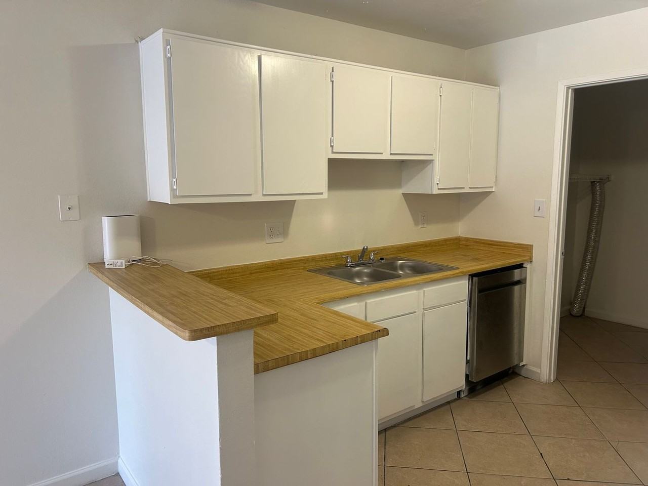 435 E 9th Ave - Photo 2 of 14