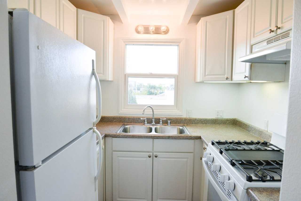 2601 S. El Camino Real - Photo 6 of 25