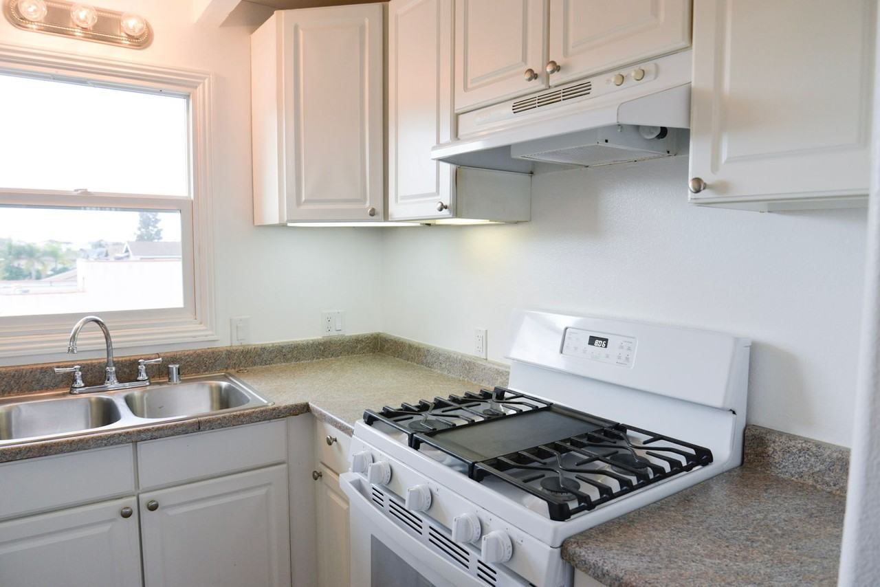 2601 S. El Camino Real - Photo 7 of 25