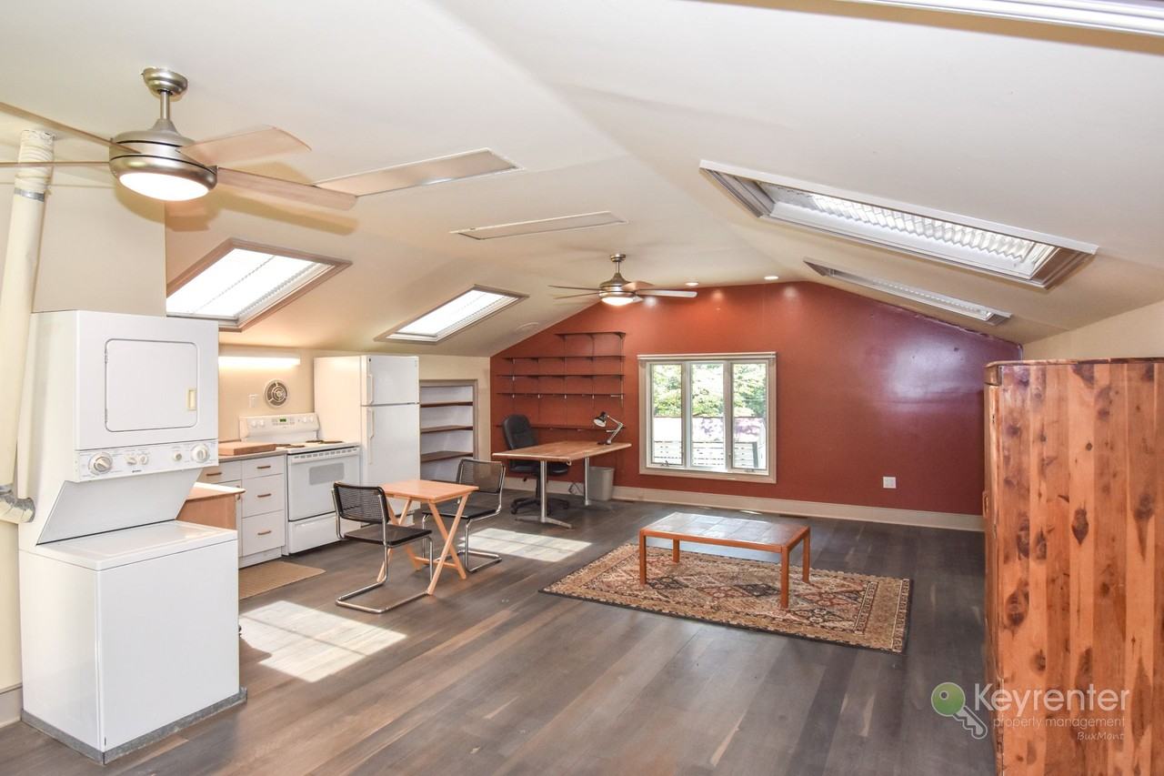 915 Sackettsford Rd - Photo 5 of 22