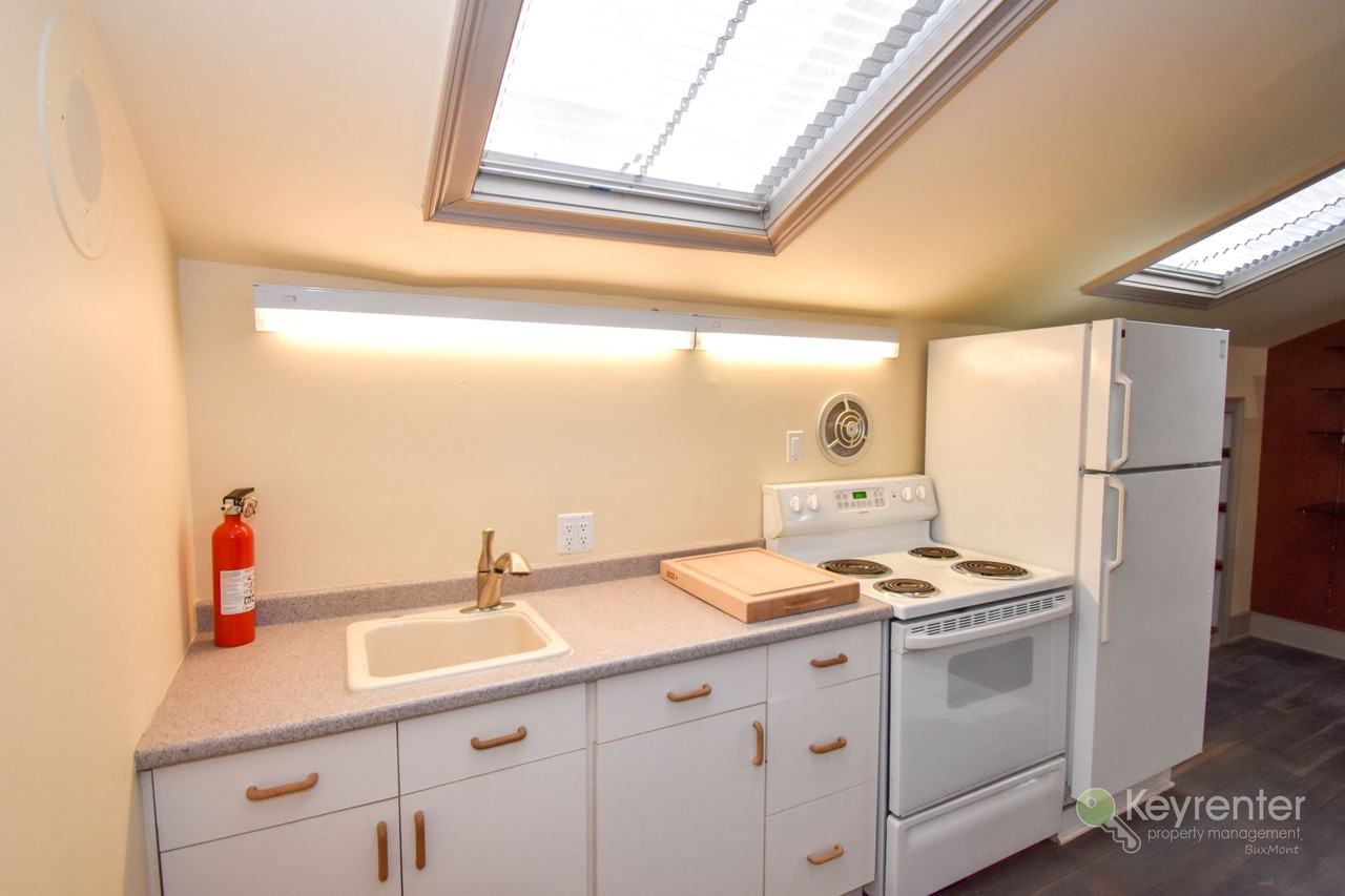 915 Sackettsford Rd - Photo 7 of 18