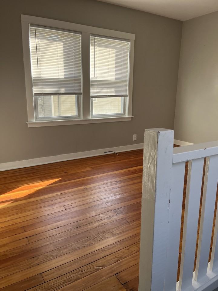 104 Grand Ave Ne - Photo 2 of 11