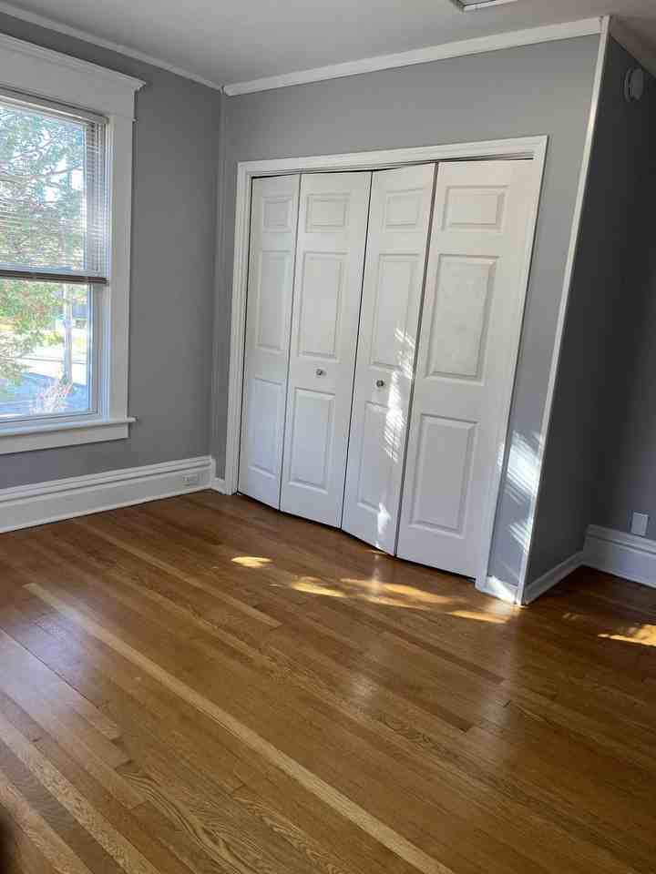 104 Grand Ave Ne - Photo 7 of 11