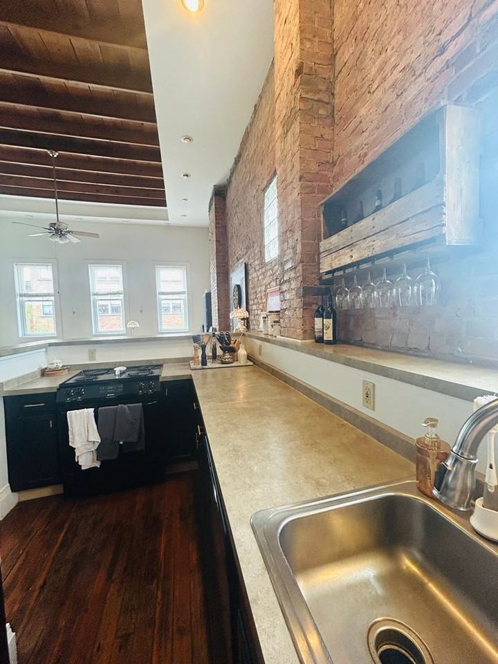 514 Madison Ave #300 - Photo 5 of 29