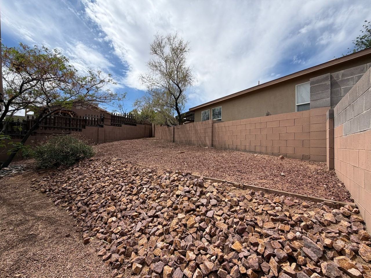 11015 Milky Way St Nw - Photo 4 of 28