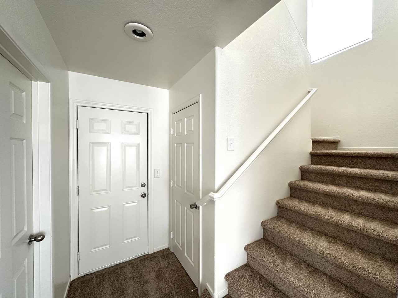 6058 Las Nubes Dr - Photo 6 of 19