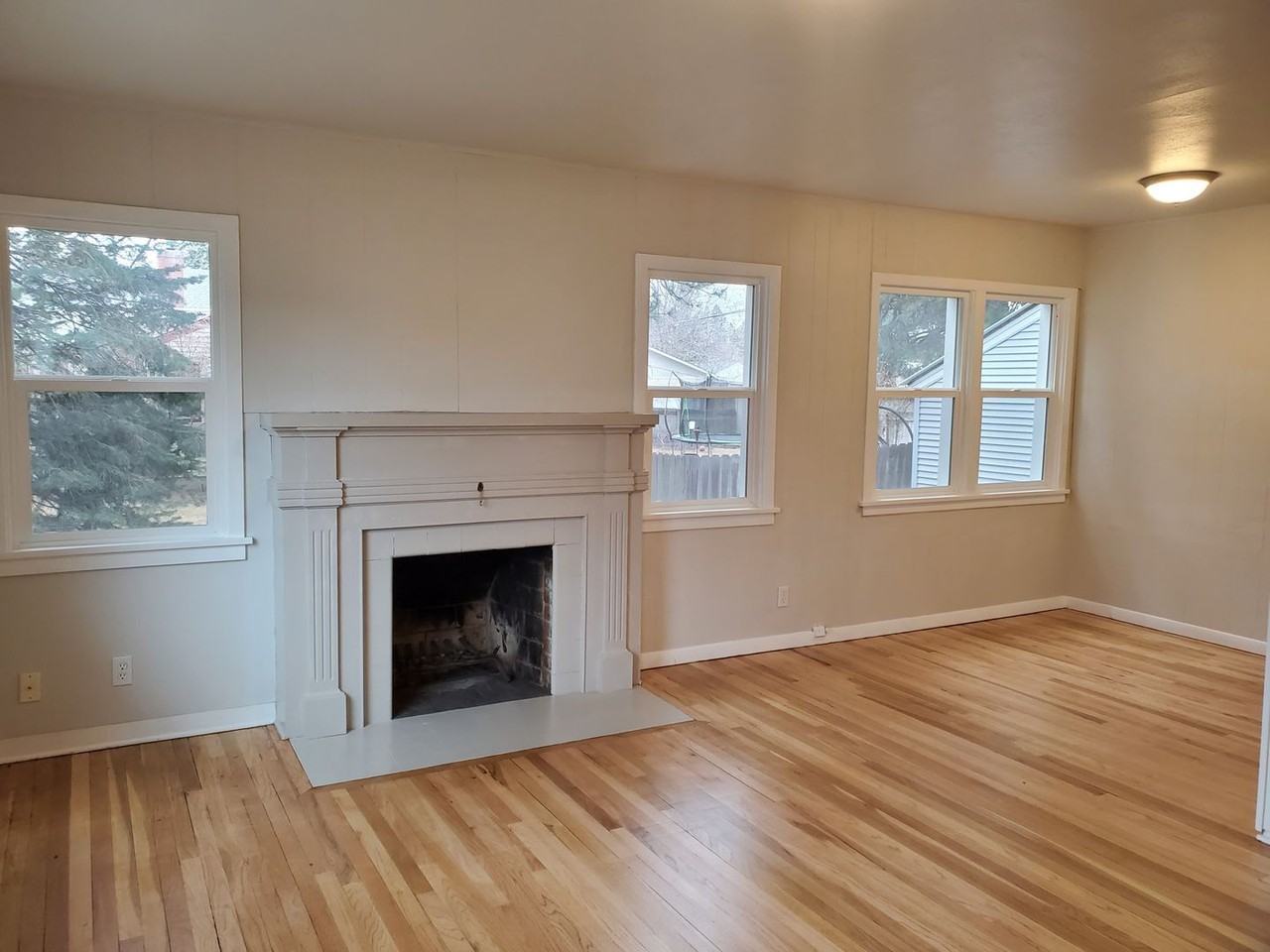 1317 E 38th Ave - Photo 2 of 13