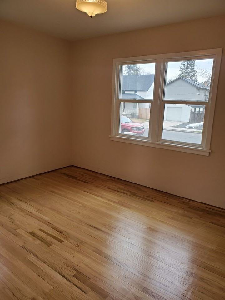 1317 E 38th Ave - Photo 4 of 13