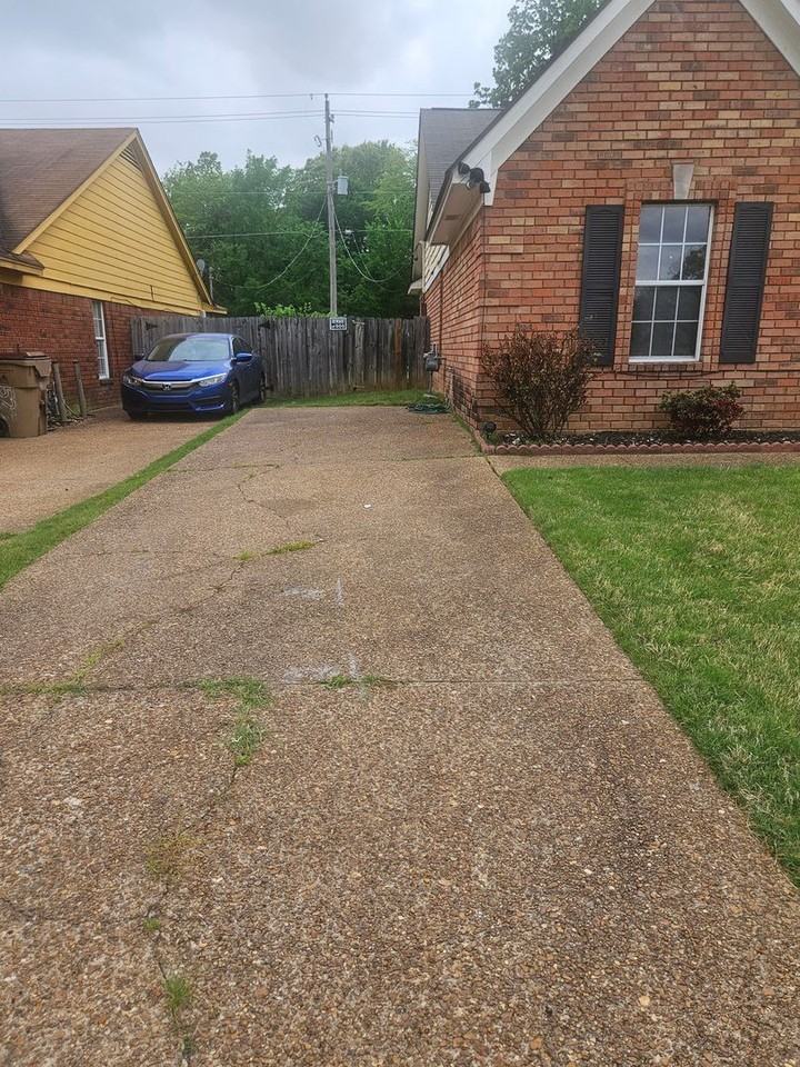 3943 Oak Branch Cir W - Photo 2 of 14