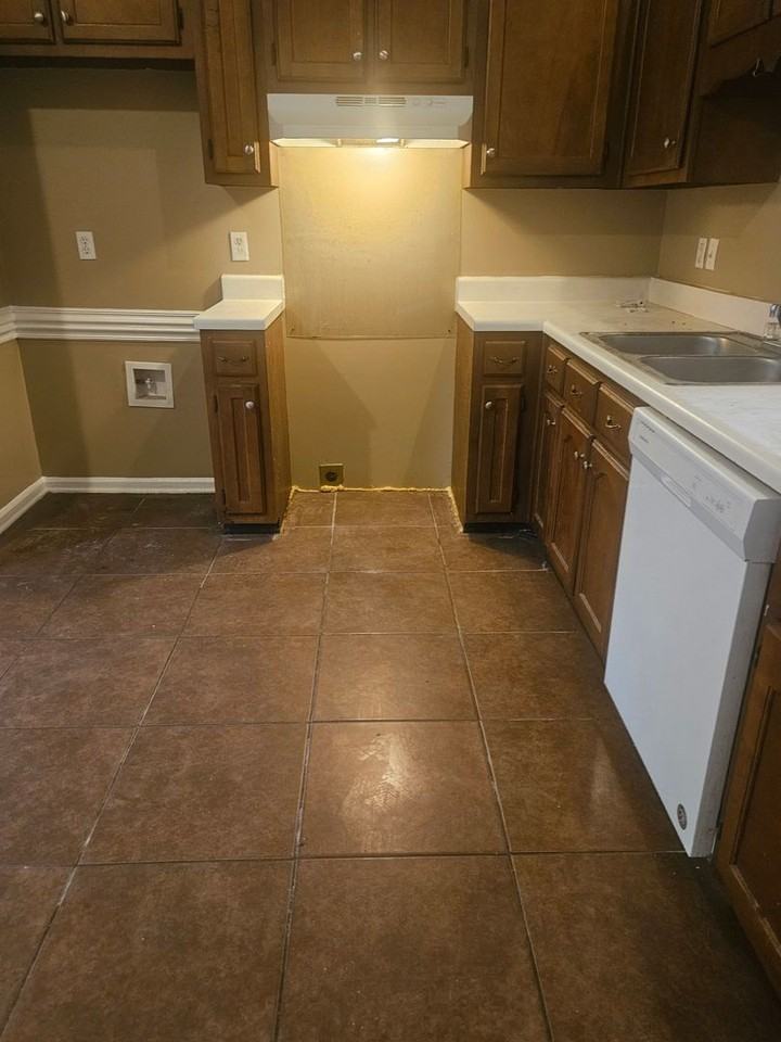 3943 Oak Branch Cir W - Photo 5 of 14