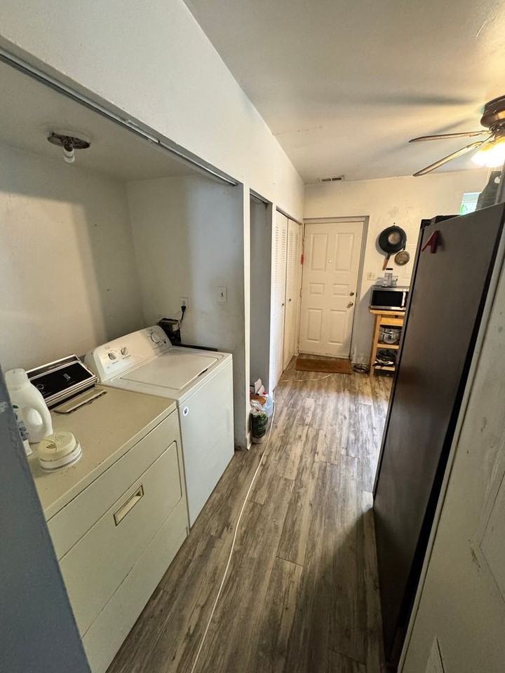 1808 Idlewood Ave - Photo 4 of 16