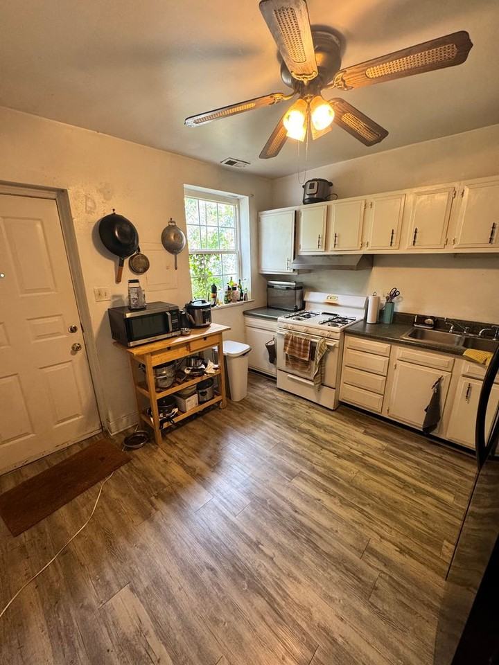 1808 Idlewood Ave - Photo 5 of 16