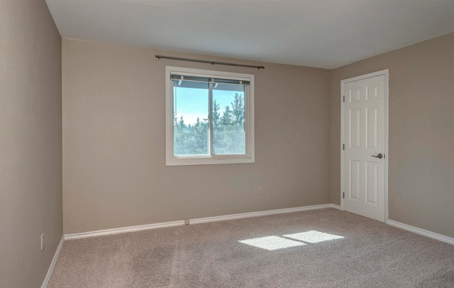 5920 134th Pl Se - Photo 2 of 23