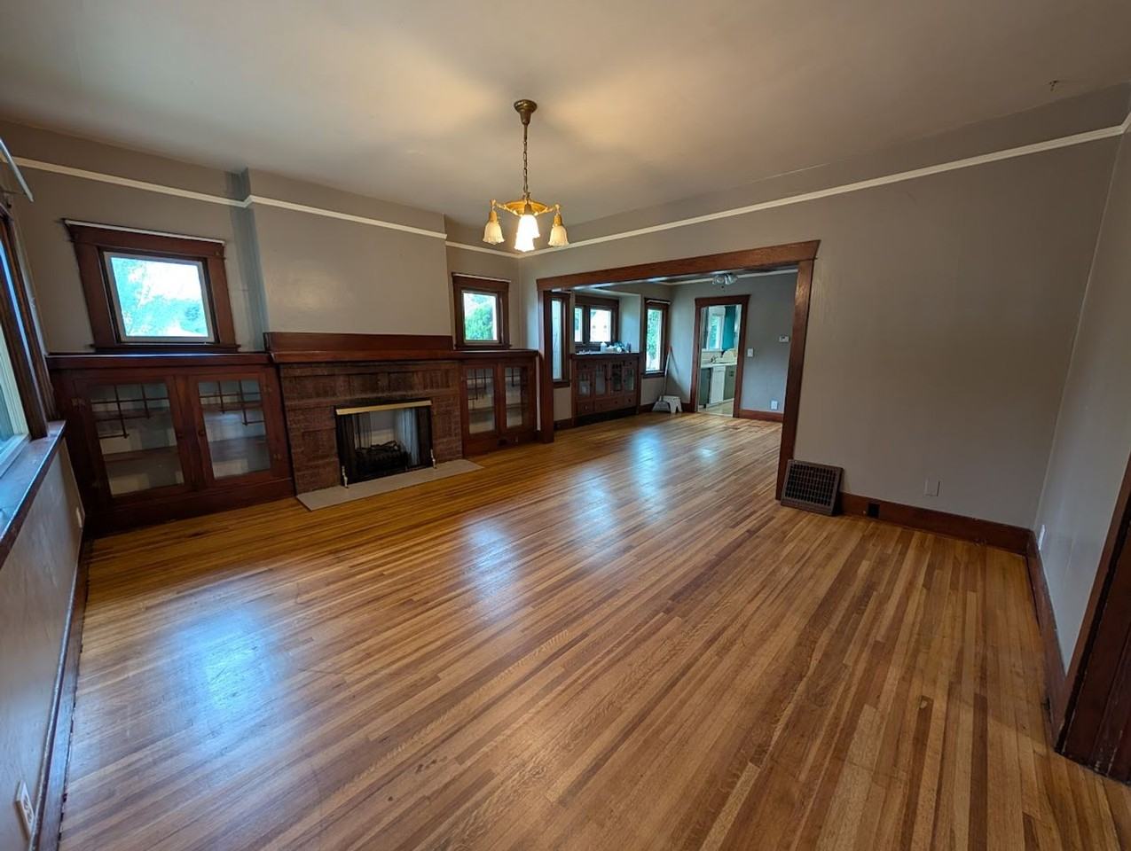 803 10th Ave - Photo 6 of 16