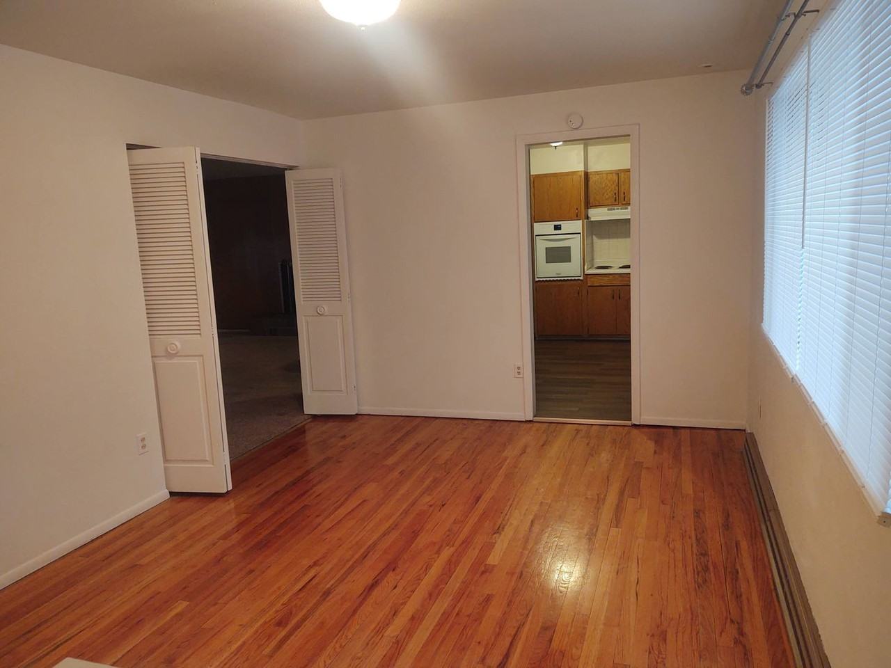 61 Macnaughton Rd - Photo 3 of 22