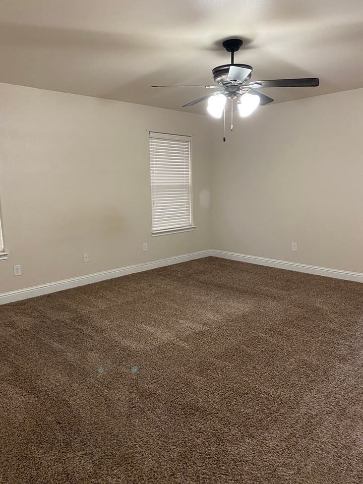 900 E 96th St - Photo 7 of 18