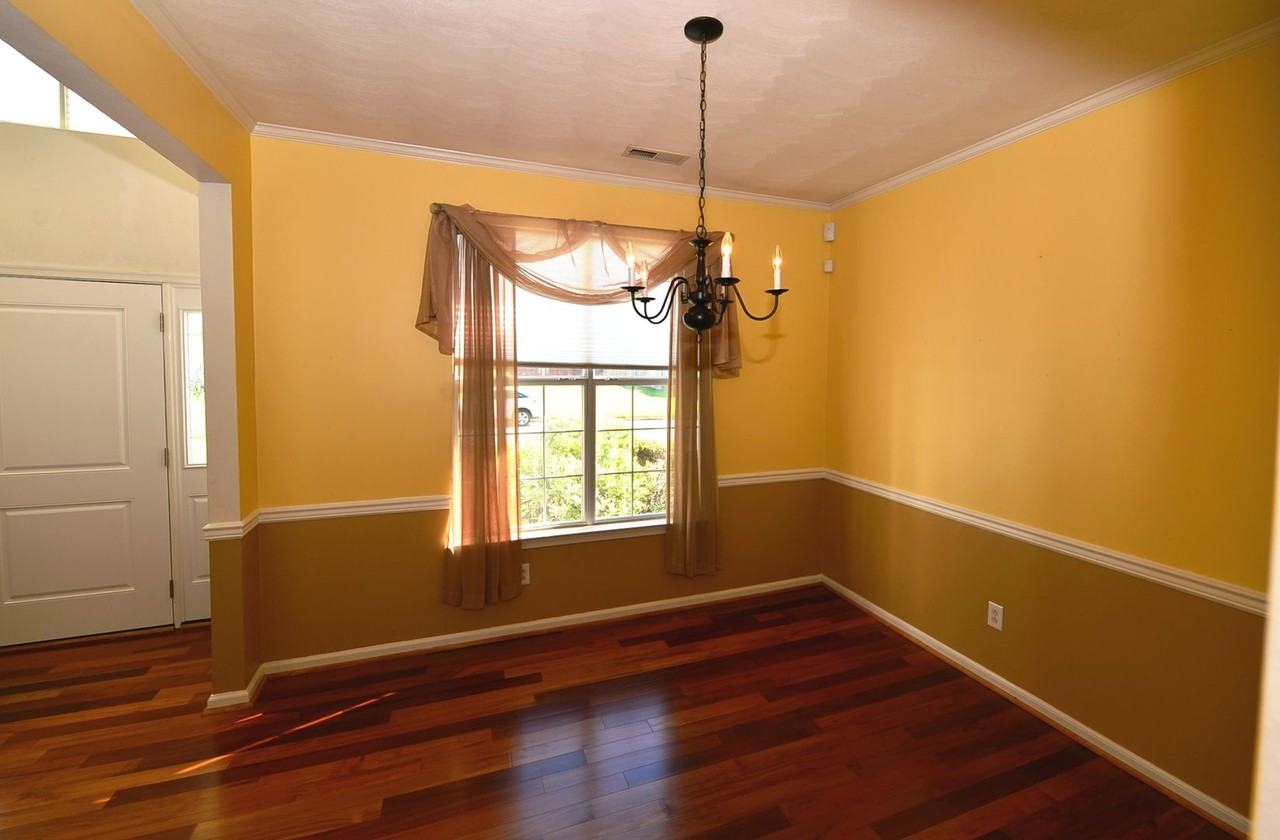 505 Lynnfield Rd - Photo 5 of 27