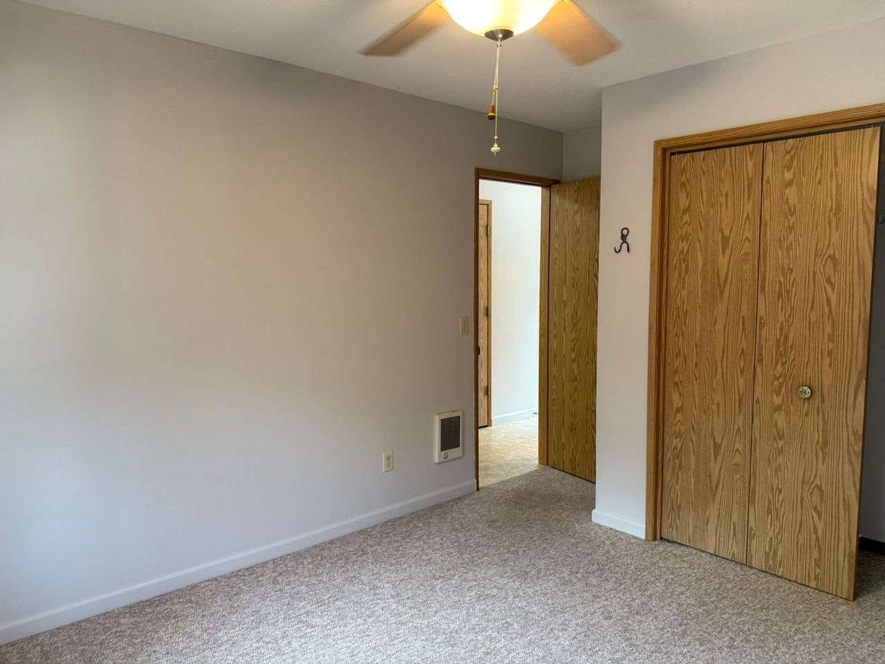 301 N 15th St #214 - Photo 6 of 10