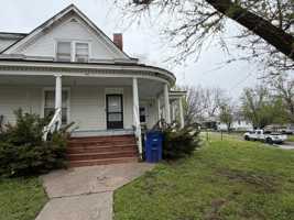 featured image of 713 2nd St