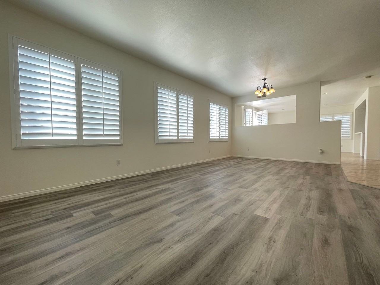 12981 Colonial Dr - Photo 2 of 19