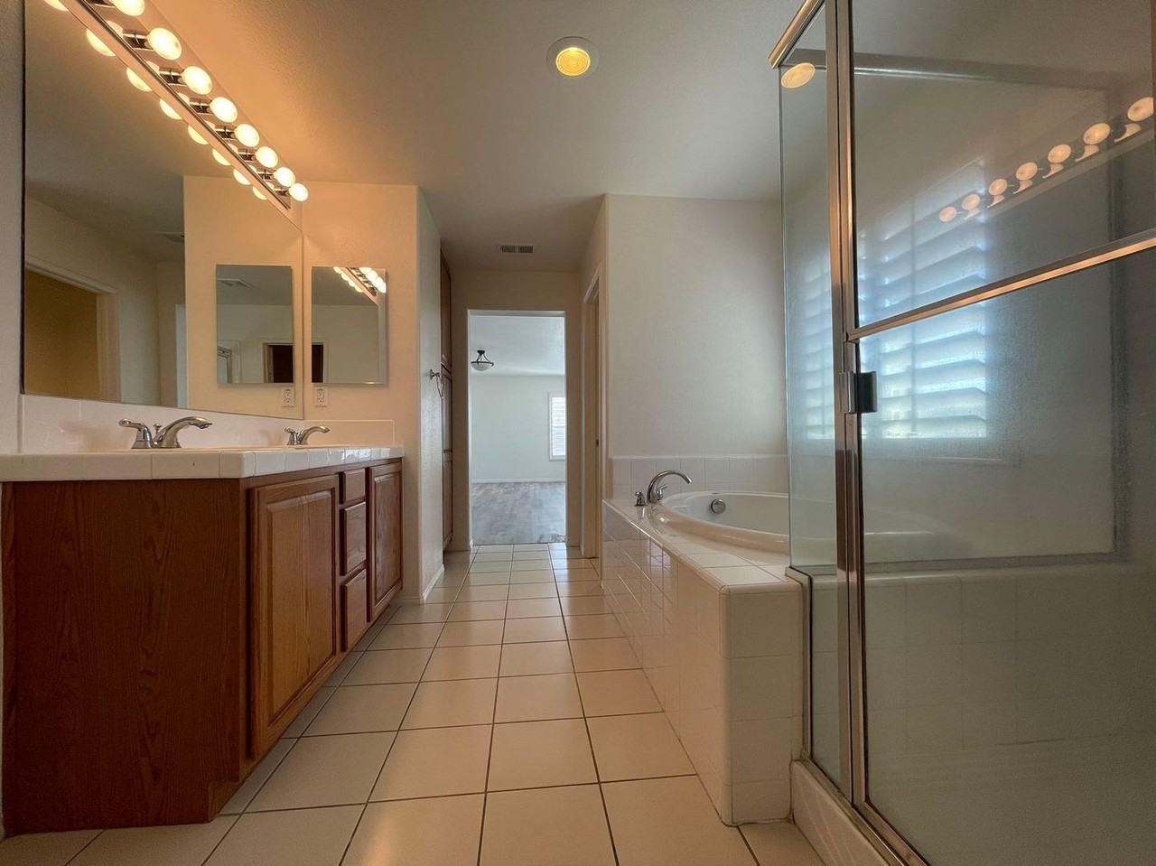 12981 Colonial Dr - Photo 6 of 19