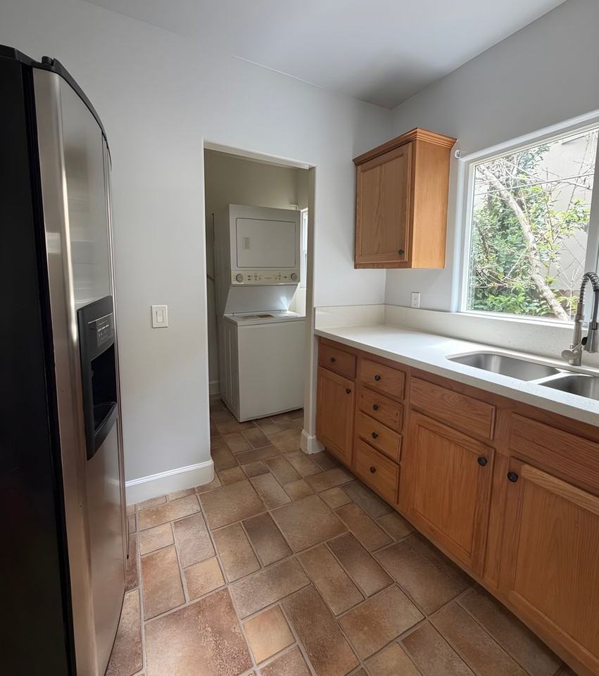 4567 1/2 Eagle Rock Blvd - Photo 2 of 6