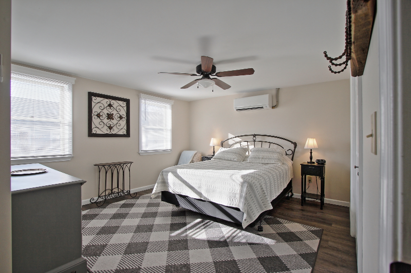 121A S Railroad St - Photo 4 of 17