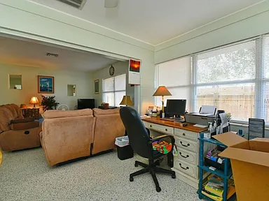 3906 Sarasota Ave - Photo 7 of 11