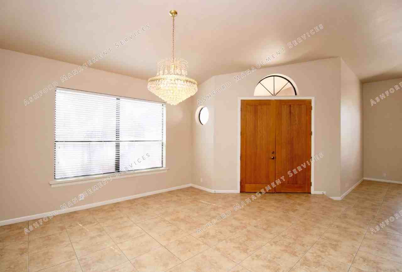 12389 E Lupine Ave - Photo 7 of 25