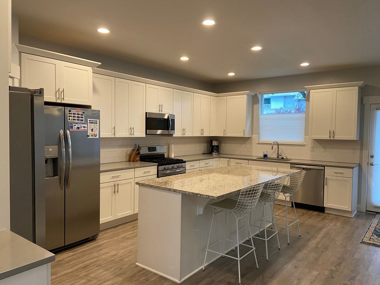 1332 Wasco St - Photo 2 of 15