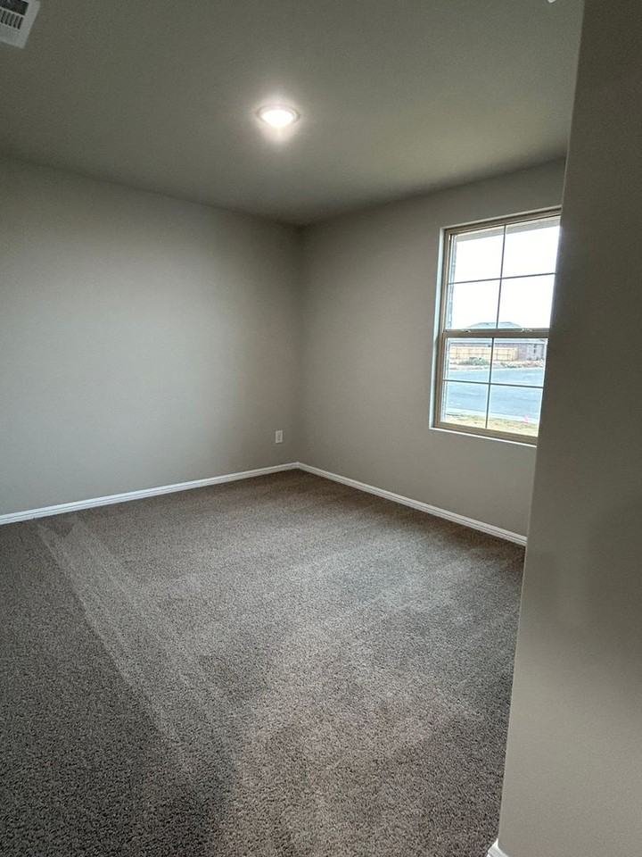 7300 White Cliff Rd - Photo 2 of 18