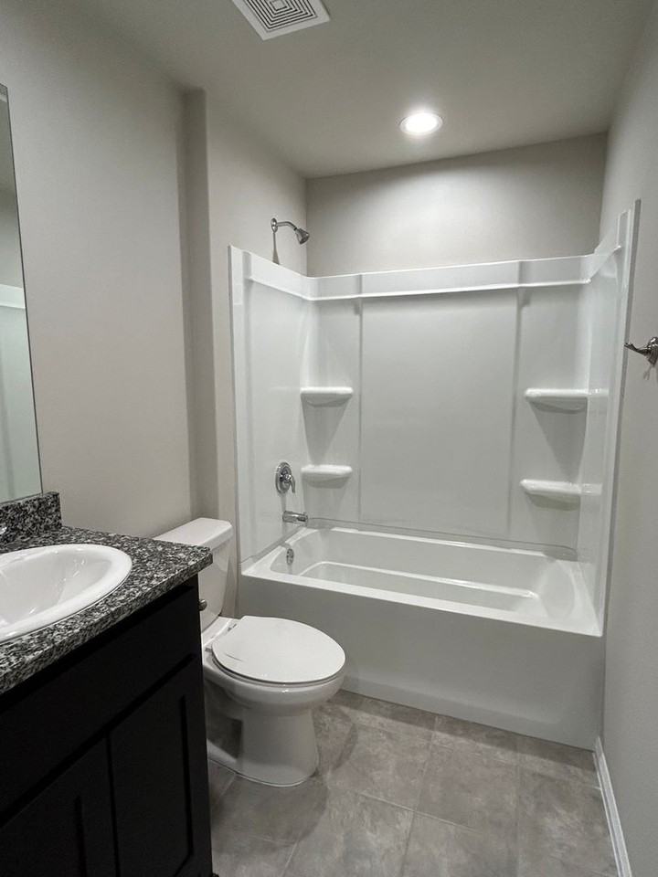 7300 White Cliff Rd - Photo 4 of 18