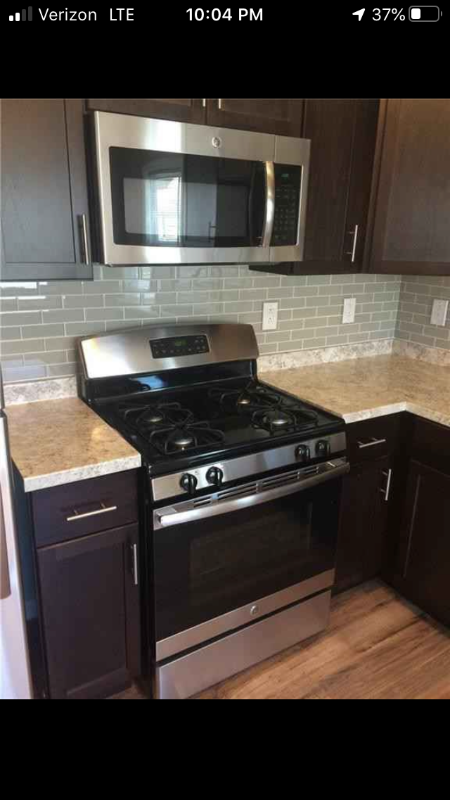 1058 Plymouth Ave S #1 - Photo 3 of 17