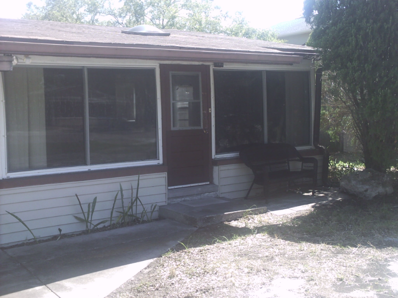 1328 Illinois Ave - Photo 2 of 20