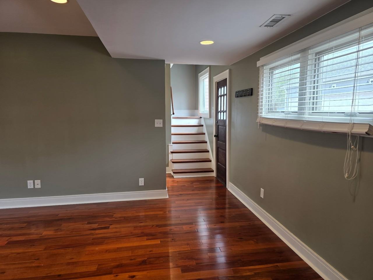 2011 N Alabama St - Photo 3 of 23