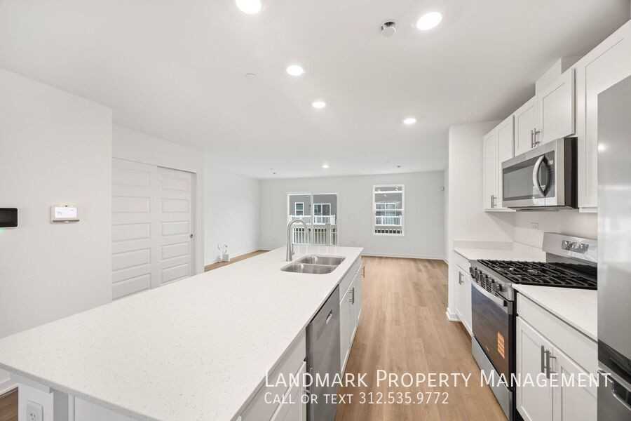 6367 Ulster Dr - Photo 3 of 27