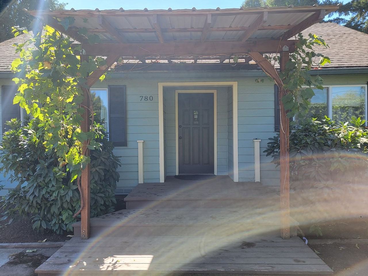 780 Se Marion Ave - Photo 2 of 27